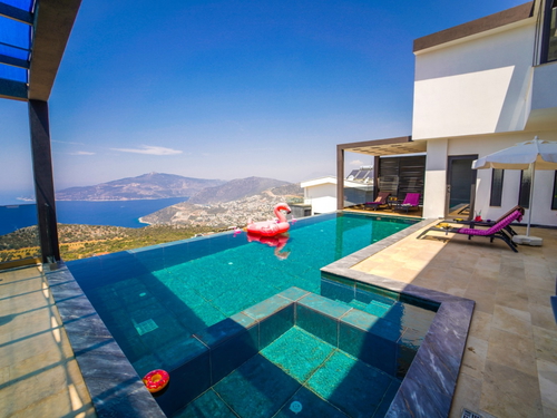  gece  -  Kasım
  | Kalkan Kördere’de Sonsuz Deniz Manzaralı, Isıtmalı Havuzlu Lüks Villa